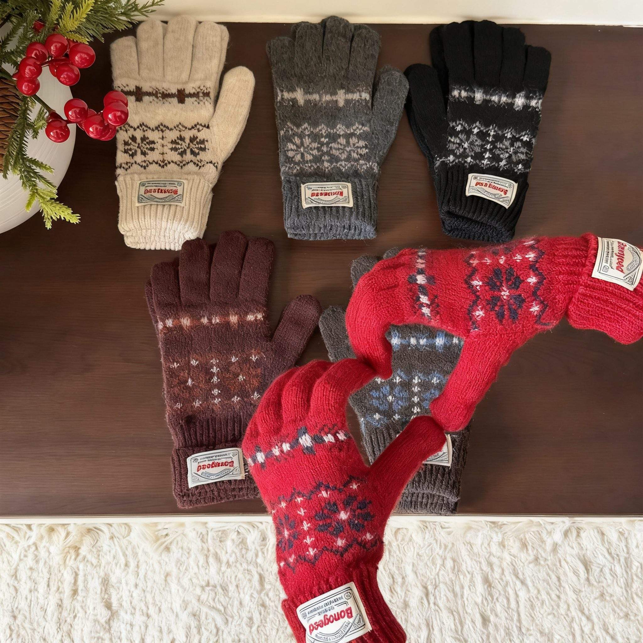 Fair Isle Pattern Wool Gloves for Women - Premium & Warm - Image 4