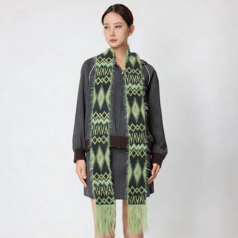 Women’s Vintage Knit Scarf – Warm & Versatile Winter Neck Scarf