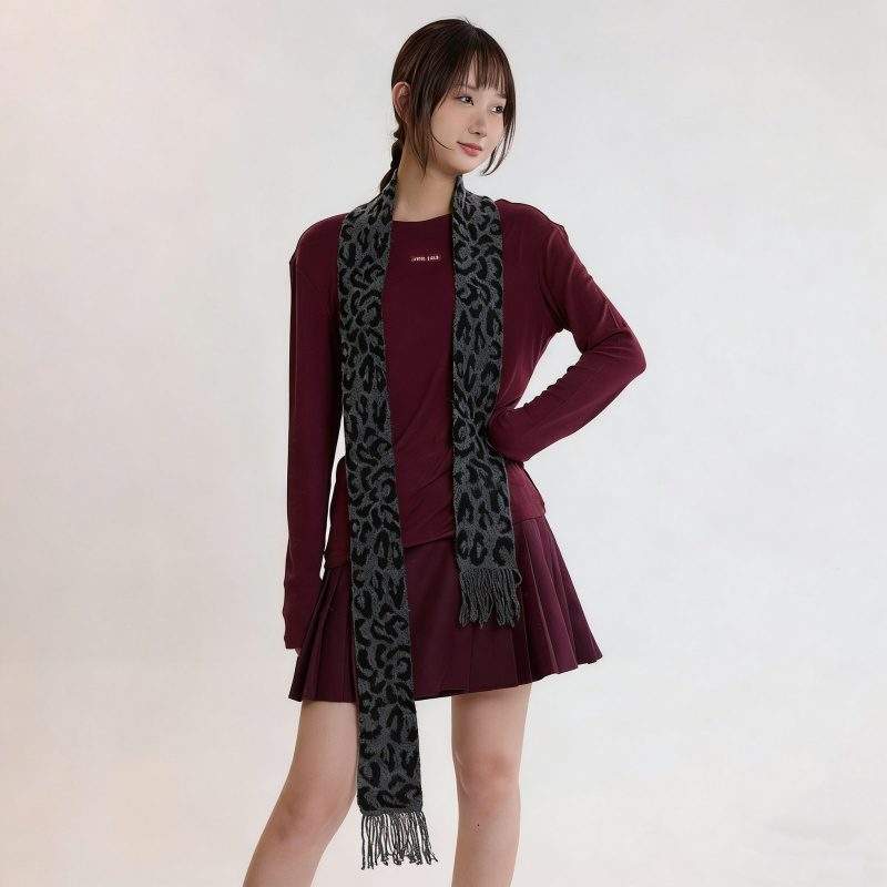 Slim Leopard-Print Scarf – Chic, Versatile & Cozy Winter Neck Wrap - Image 2