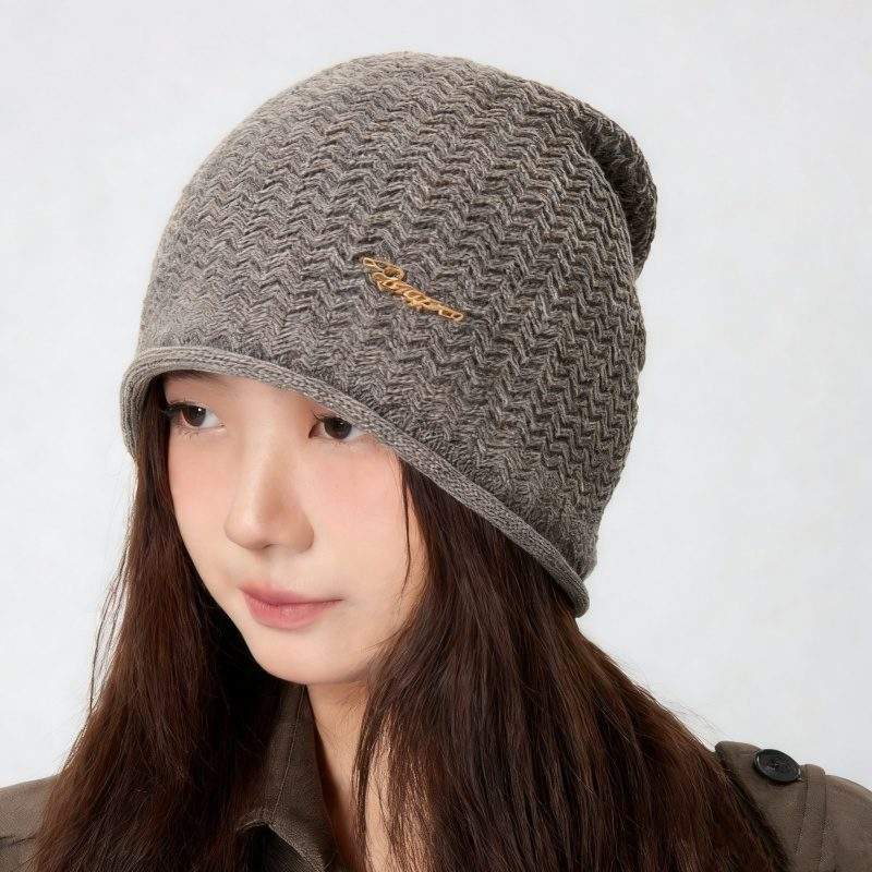 Vintage Wave Pattern Rolled Edge Knit Beanie – Casual Winter Hat - Image 2